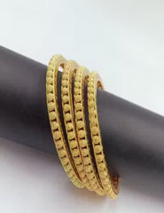 FOUR PICE BEANGLS SET